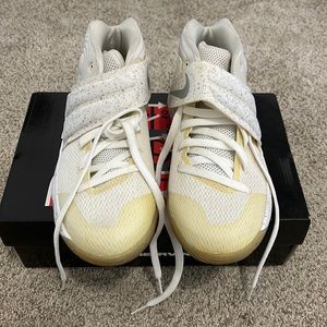 Nike Kyrie 2 (GS) White